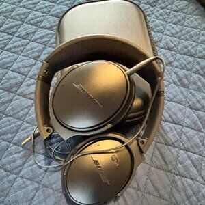 Bose Black QuietComfort 35 (Series II) Wireless Headphones, Noise Cancelling